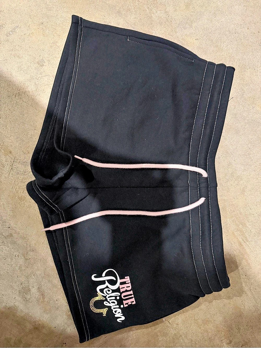 TRUE RELIGION Contrast Sporty Booty Short Black Athletic Shorts
